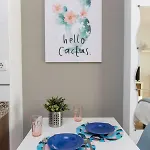 Apartament House By The Sea *