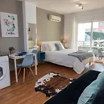 House By The Sea Apartament *