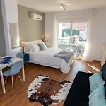 Apartament House By The Sea