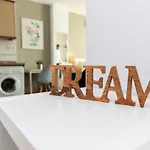 House By The Sea Apartament *